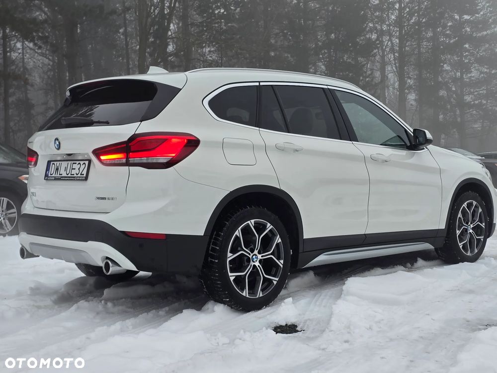 BMW X1 xDrive25i xLine sport - 9