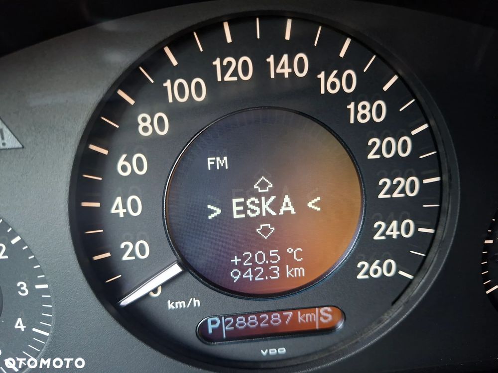 Mercedes-Benz Klasa E - 12