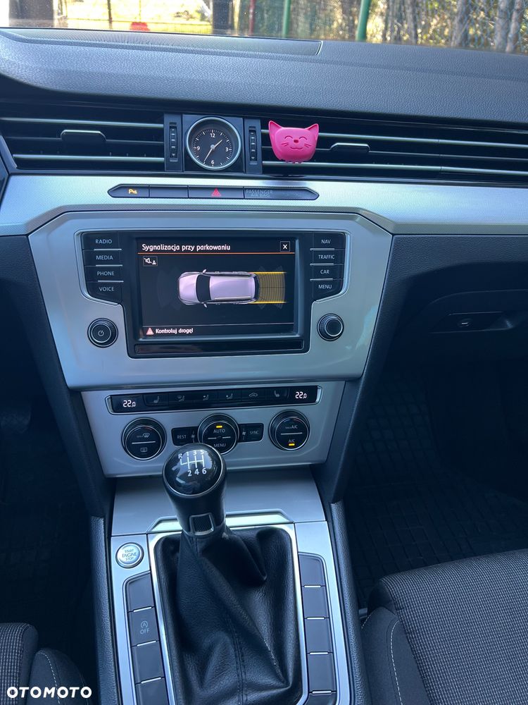 Volkswagen Passat 2.0 TDI (BlueMotion Technology) Comfortline - 14