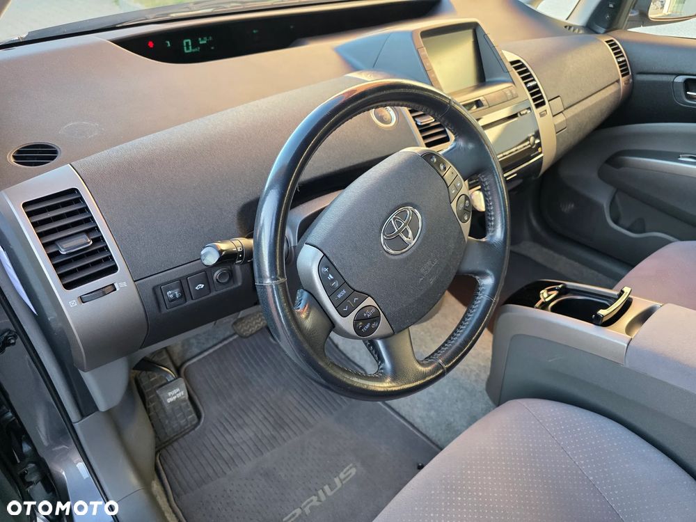 Toyota Prius 1.5 VVT-i Prestige - 17