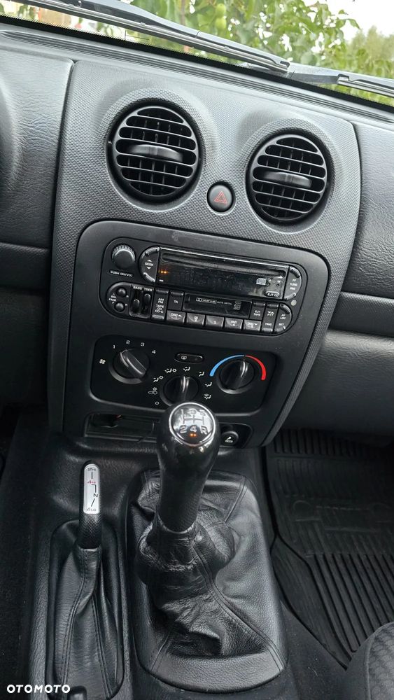 Jeep Liberty 2.4 4x4 - 22