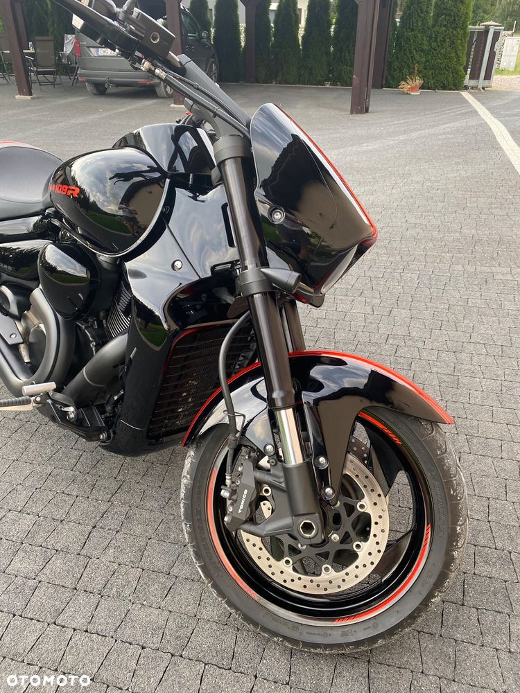Suzuki Boulevard - 6