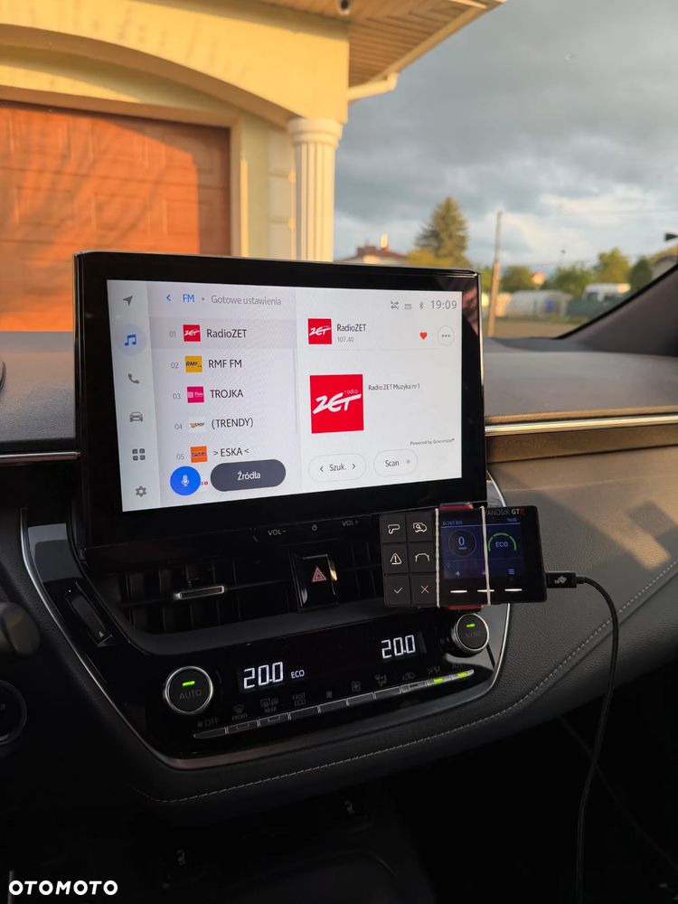 Toyota Corolla 1.8 Hybrid Comfort - 17