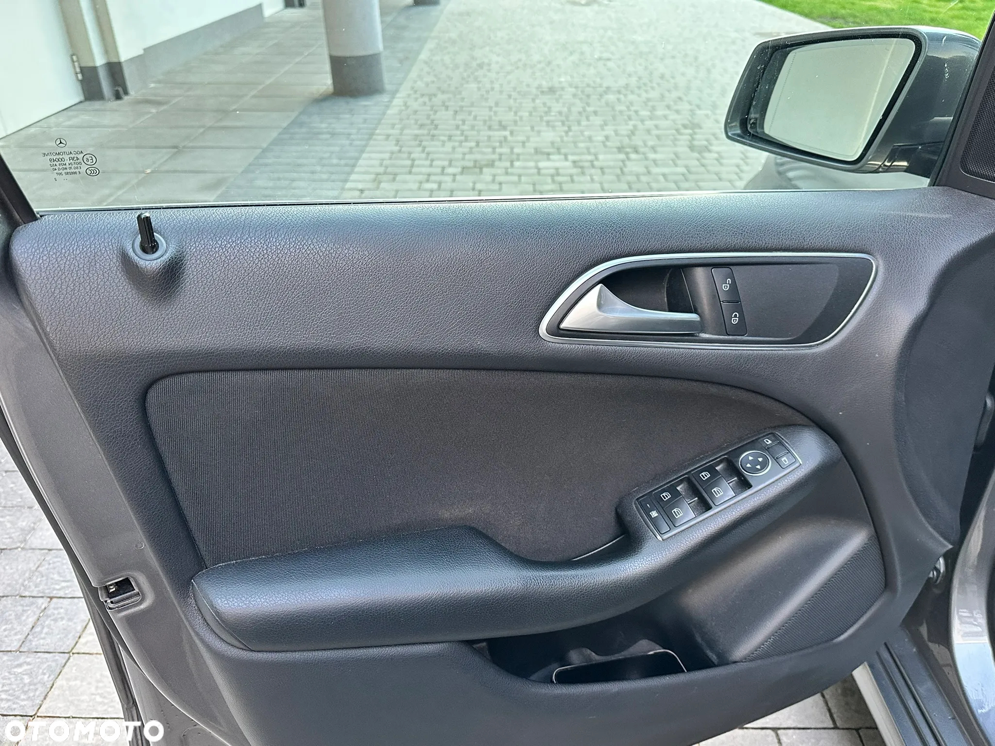 Mercedes-Benz Klasa B 180 (BlueEFFICIENCY) - 11