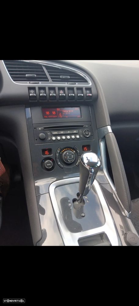 Peugeot 3008 1.6 e-HDi Allure 2-Tronic 110g - 11