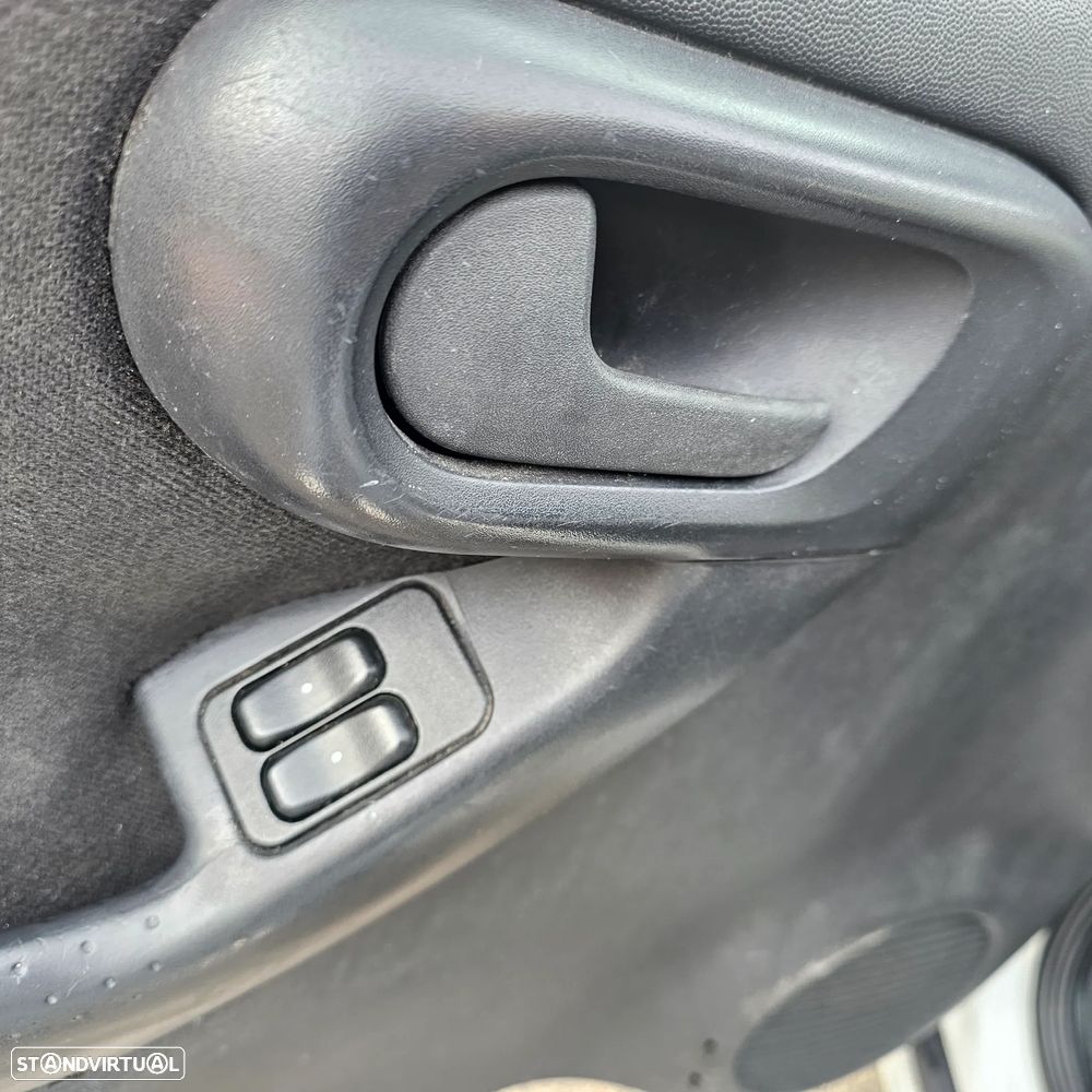 Opel Combo 1.3 CDTi - 11