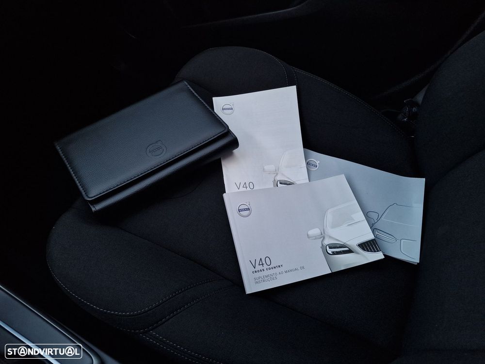 Volvo V40 Cross Country 2.0 D3 - 35