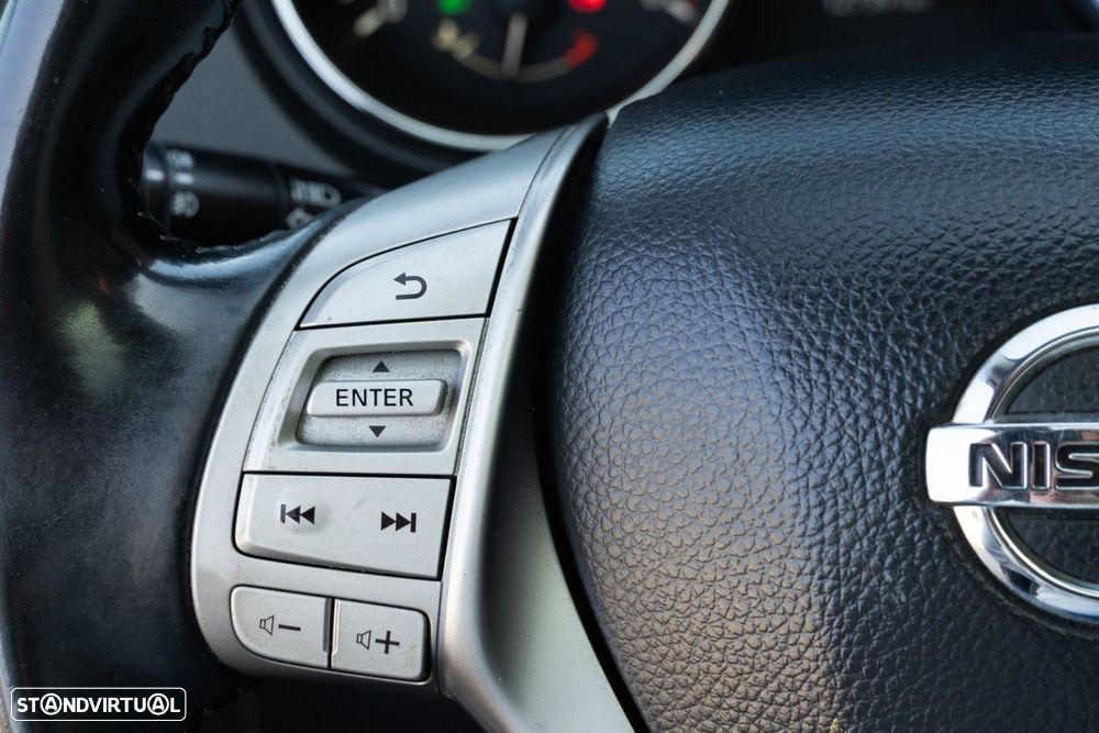 Nissan Qashqai 1.5 dCi N-Connecta - 10