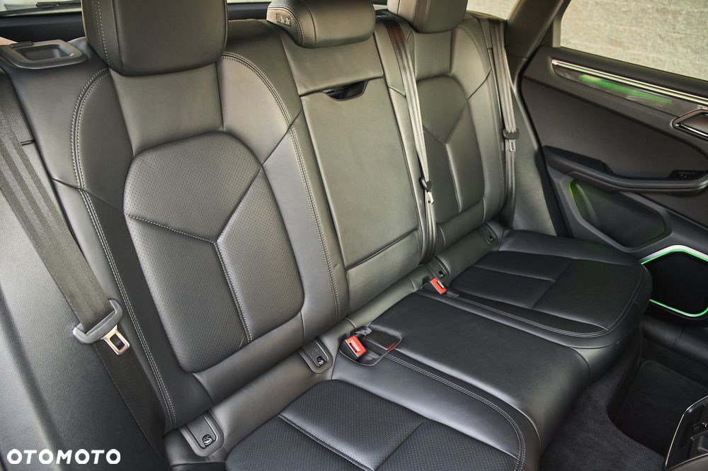 Porsche Macan - 26
