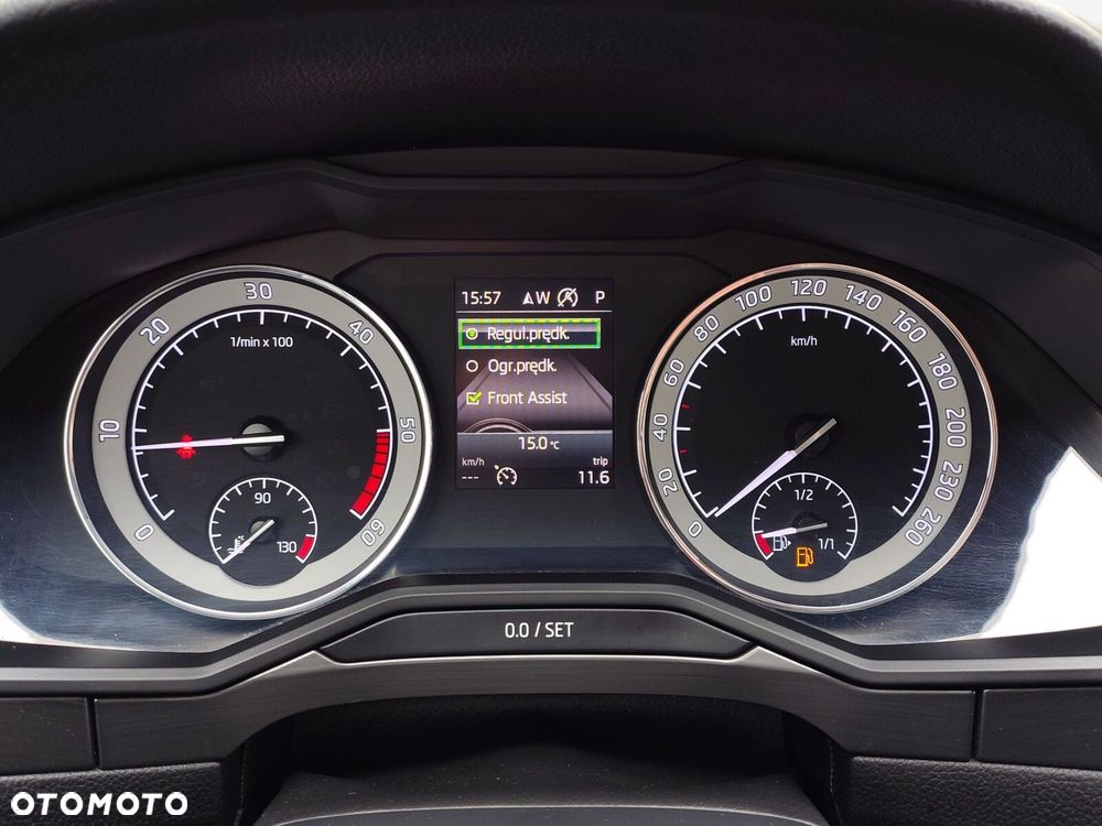 Skoda Superb 2.0 TDI SCR Style DSG - 15