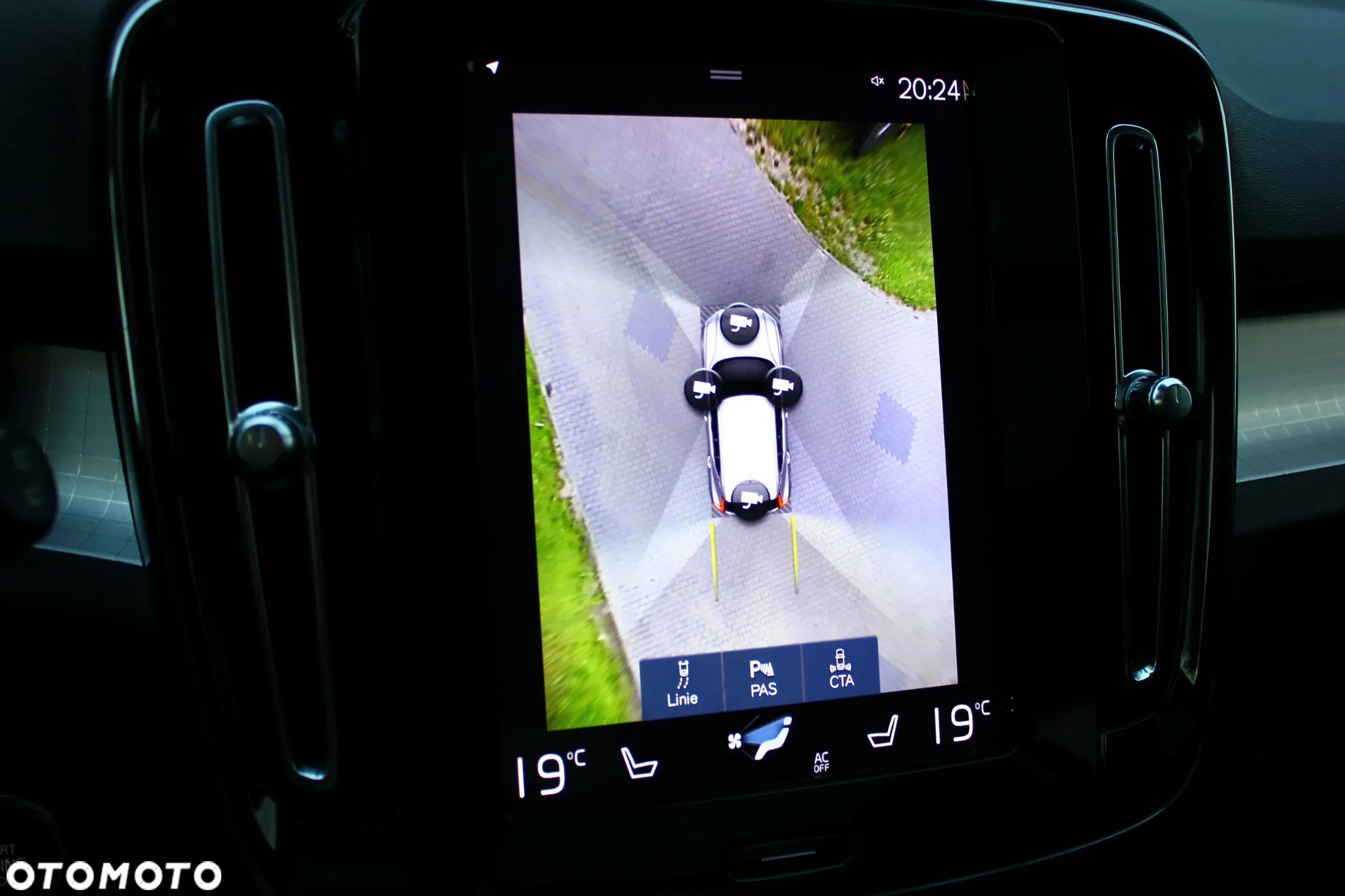 Volvo XC 40 D3 Geartronic Momentum Pro - 29