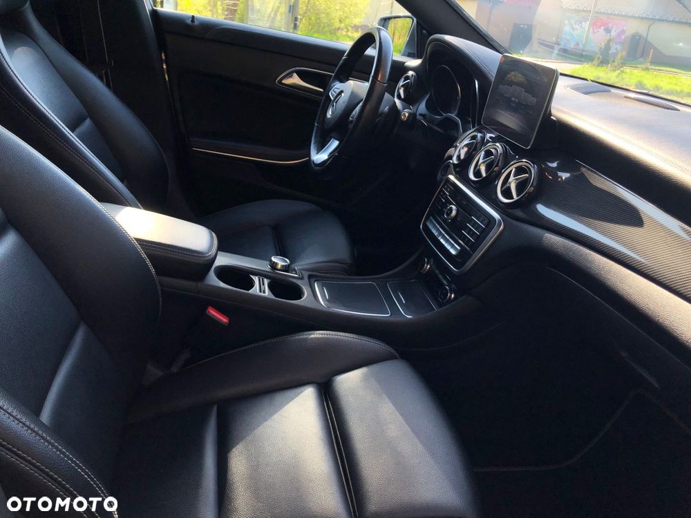 Mercedes-Benz CLA 200 d 7G-DCT UrbanStyle Edition - 15