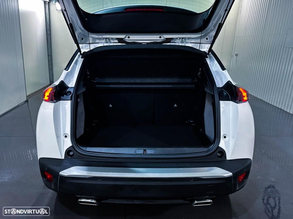 Peugeot 2008 1.2 PureTech Allure EAT8 - 34