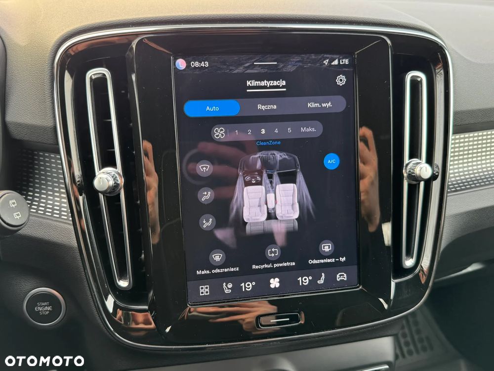 Volvo XC 40 B3 Core - 24