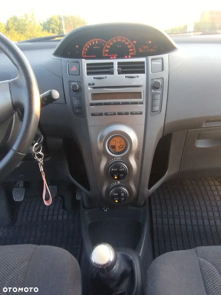 Toyota Yaris 1.33 2010 - 7