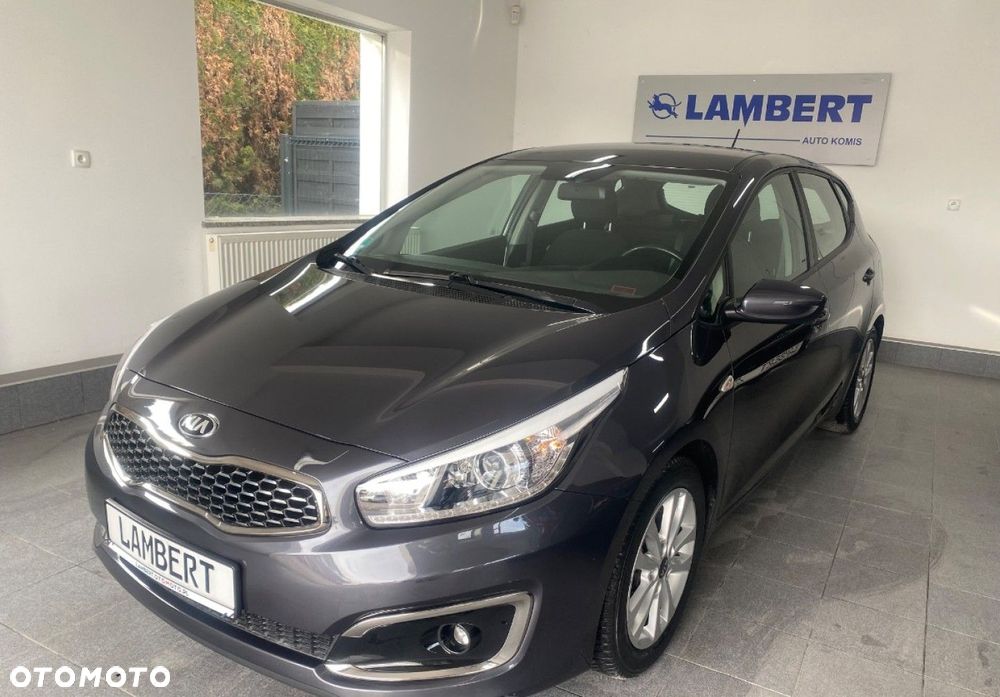 Kia Ceed - 1