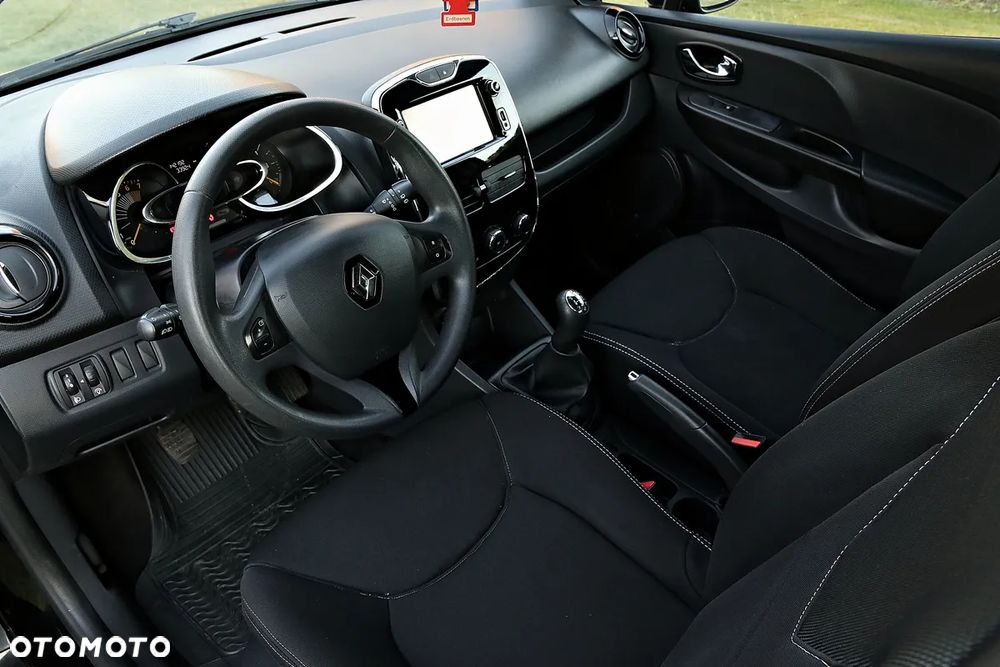 Renault Clio - 25