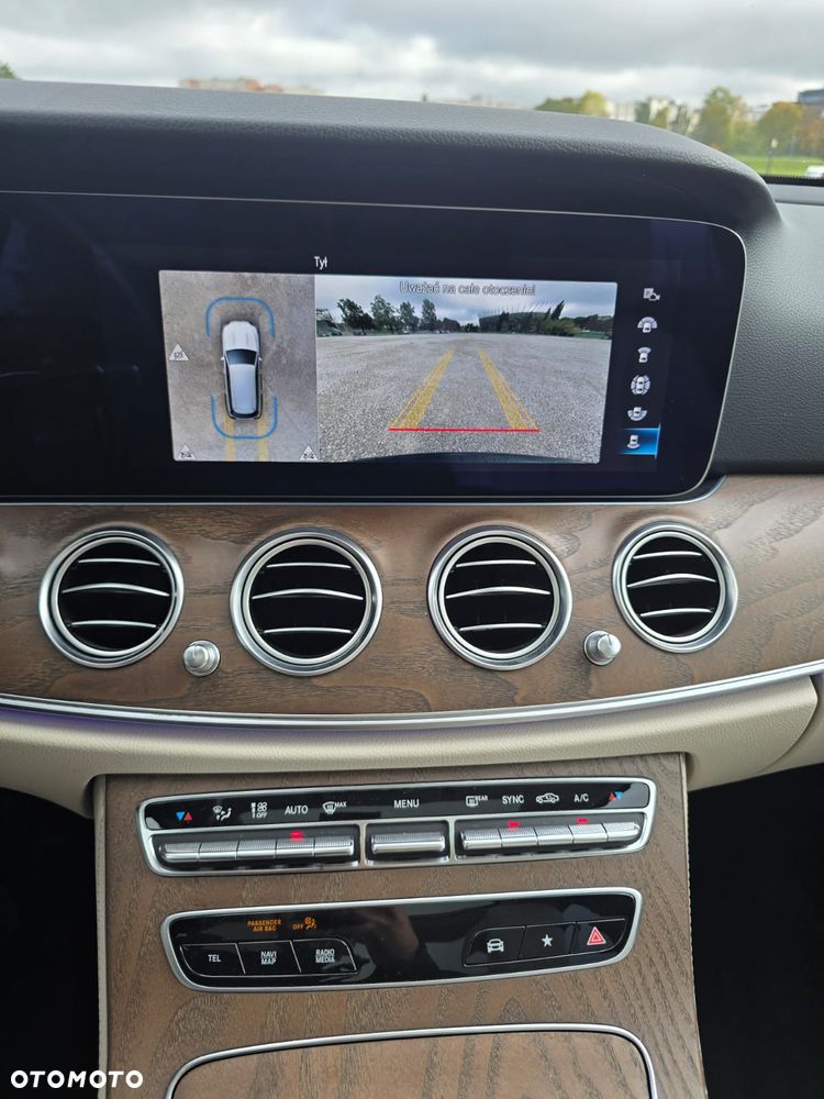 Mercedes-Benz Klasa E 300 d 4-Matic Avantgarde - 10