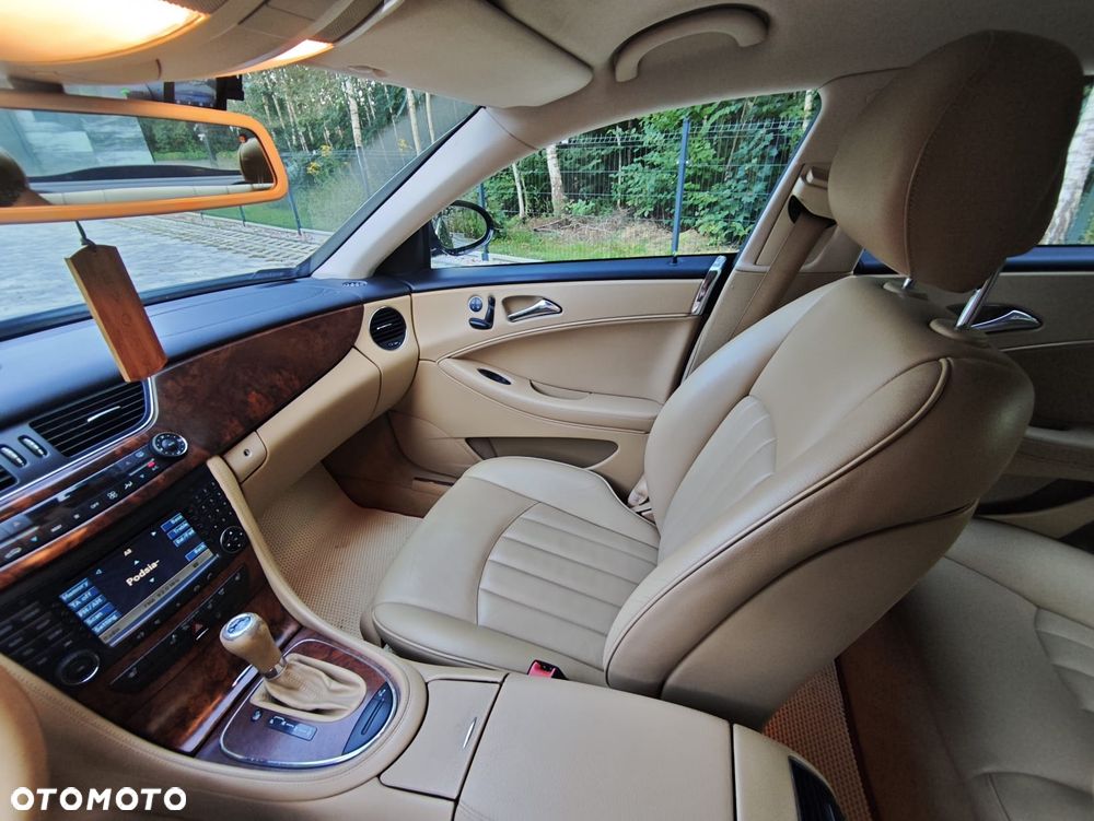 Mercedes-Benz CLS - 14