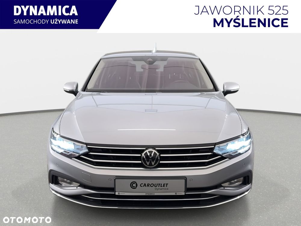 Volkswagen Passat - 4