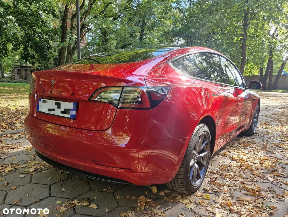 Tesla Model 3 RWD - 5