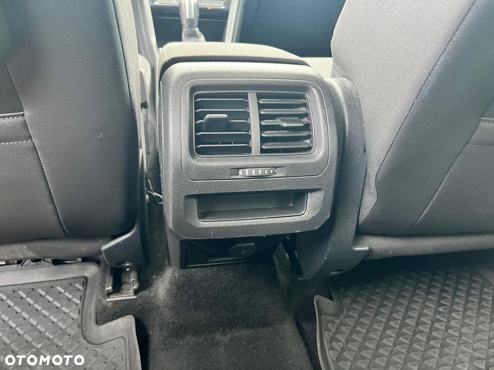 Volkswagen Touran 1.5 TSI EVO Comfortline DSG - 31