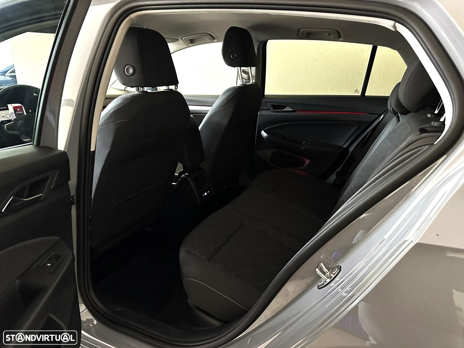 VW Golf 1.0 TSI Life - 27