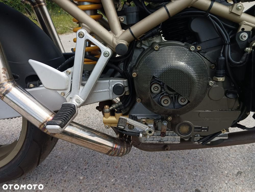 Ducati ST2 - 12