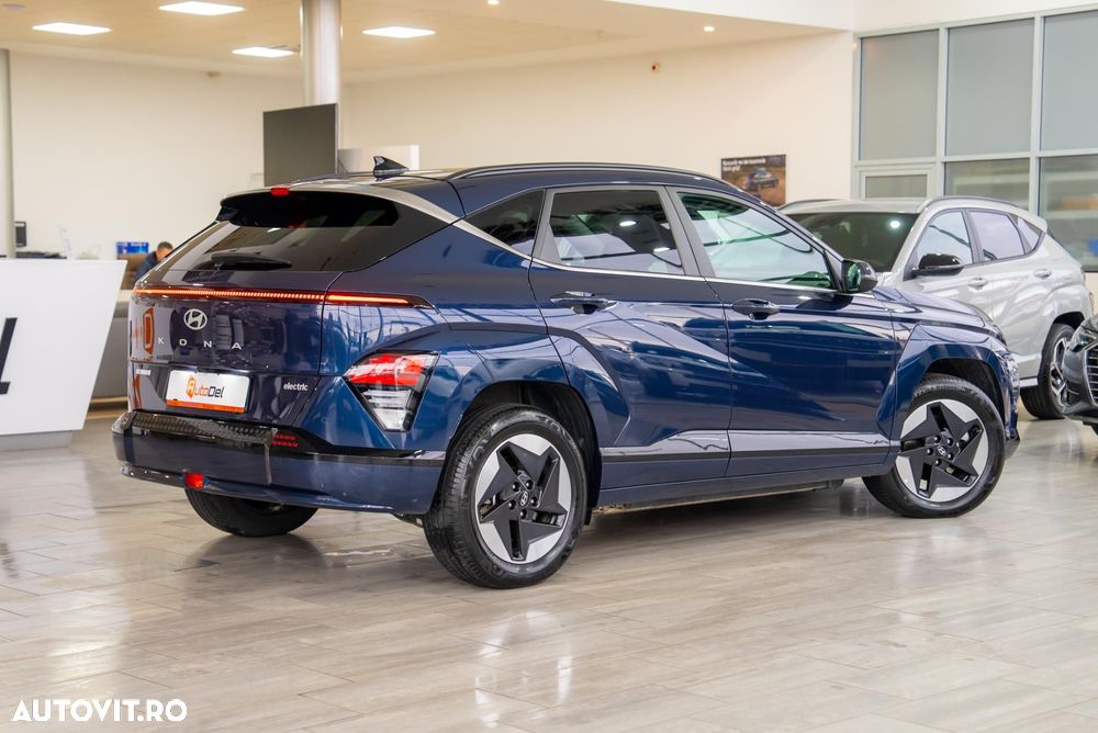 Hyundai KONA - 11