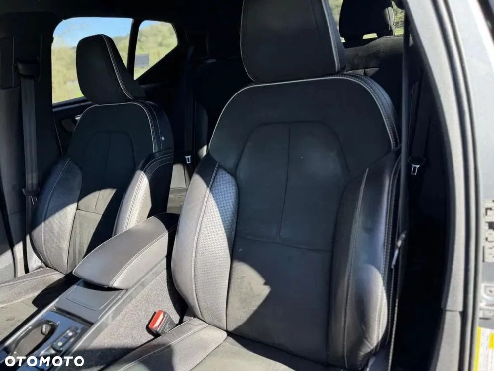 Volvo XC 40 - 11
