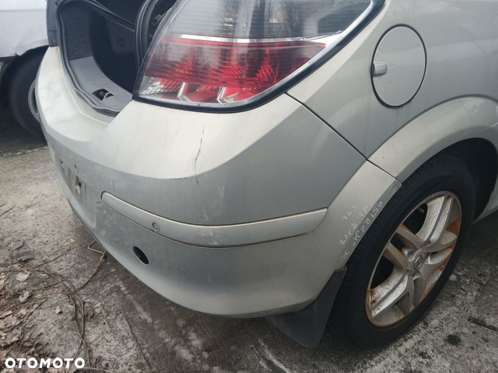 Opel Astra H III 3D zderzak tylny kod lakieru Z167 - 3