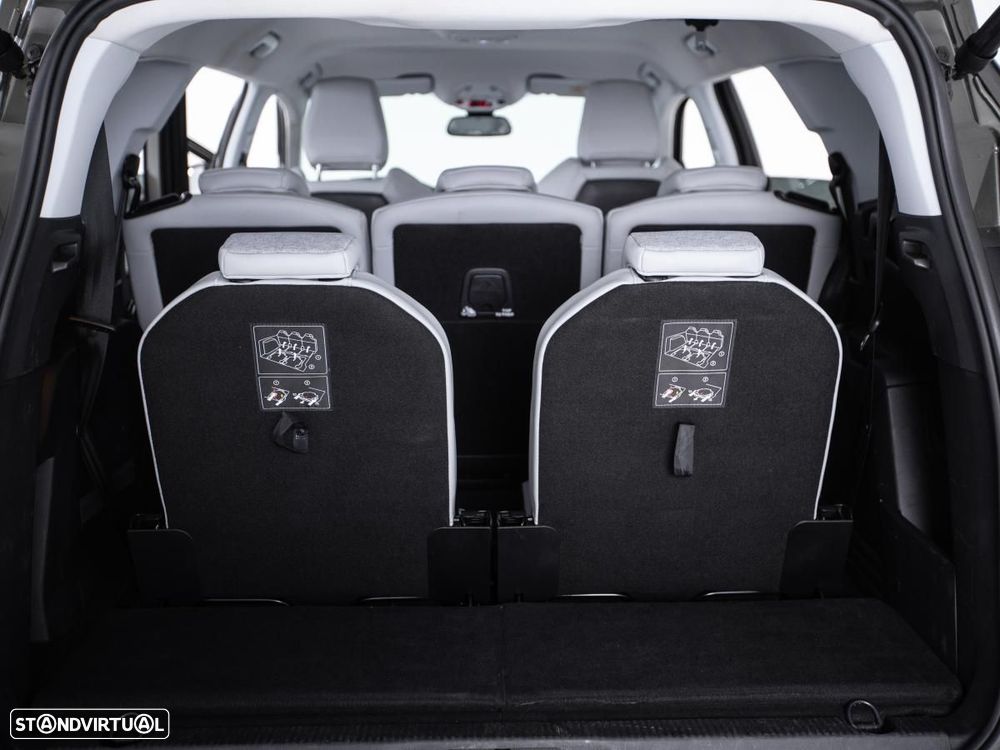 Peugeot 5008 - 13