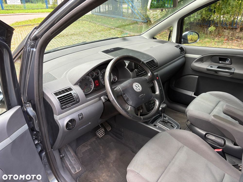 Volkswagen Sharan - 11