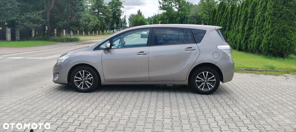 Toyota Corolla Verso - 12