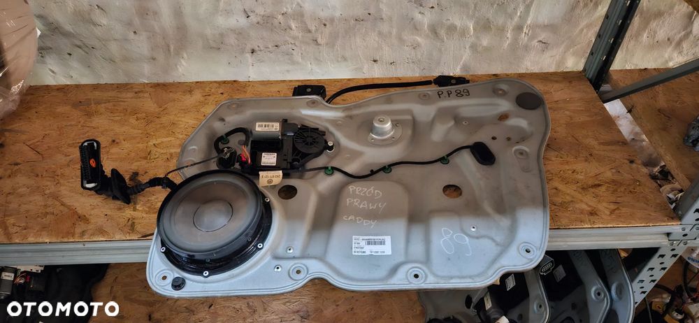 VW Caddy 2K III 2003- Plansza drzwi przednia prawa Podnośnik szyby przód prawy Silniczek podnośnika Głośnik drzwi Moduł Sterownik 1T0959702D 1K0959792J EUROPA - 2
