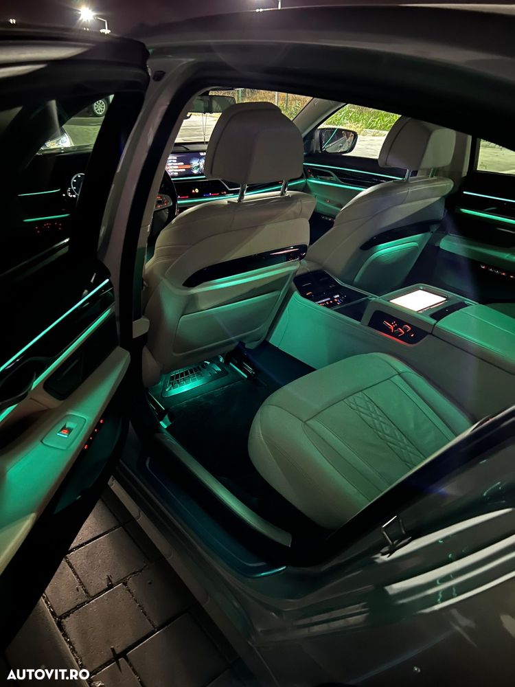 BMW Seria 7 740Le xDrive iPerformance - 25