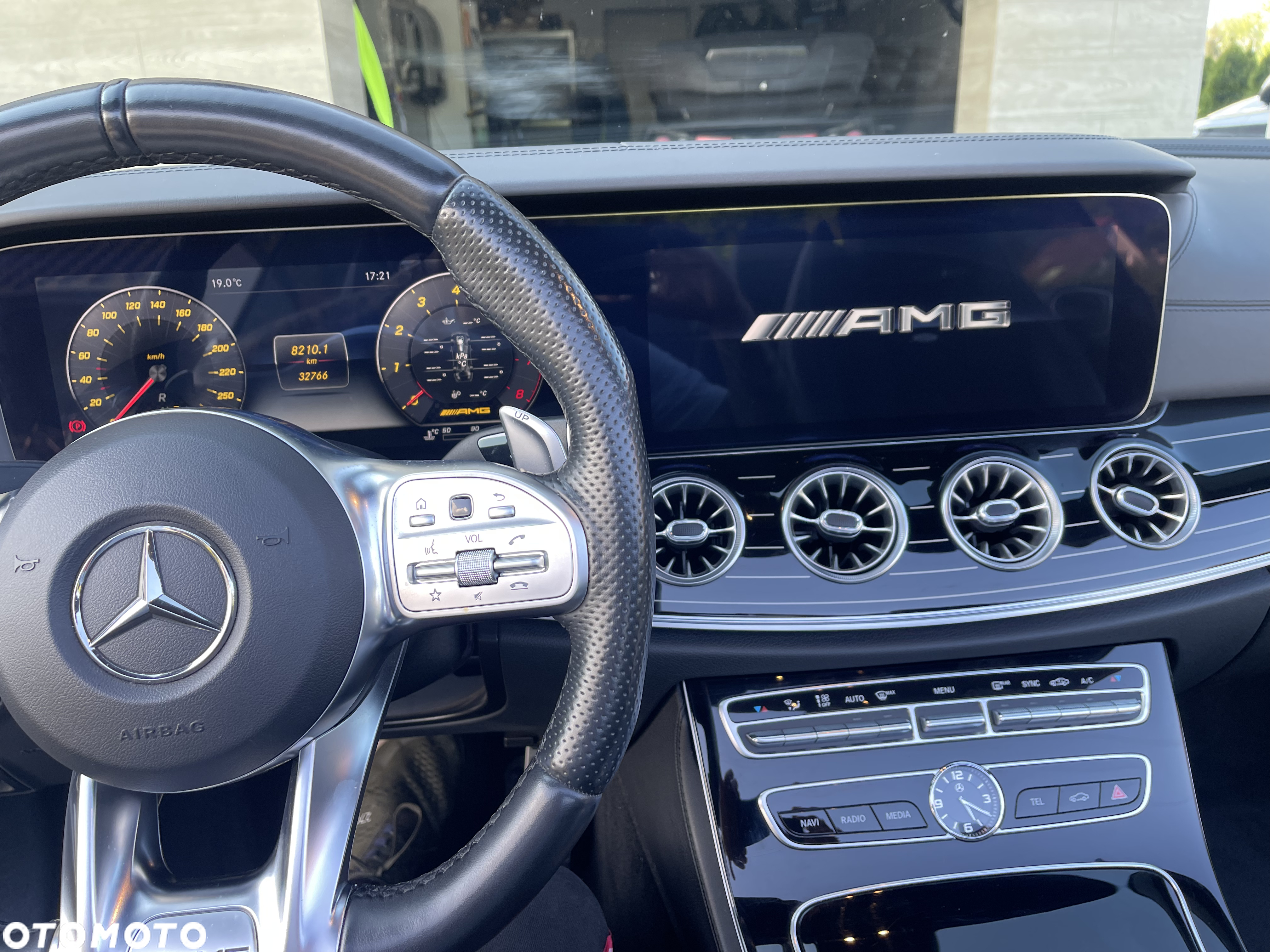 Mercedes-Benz Klasa E AMG 53 Kabriolet 4-Matic+ 9G-TRONIC - 7
