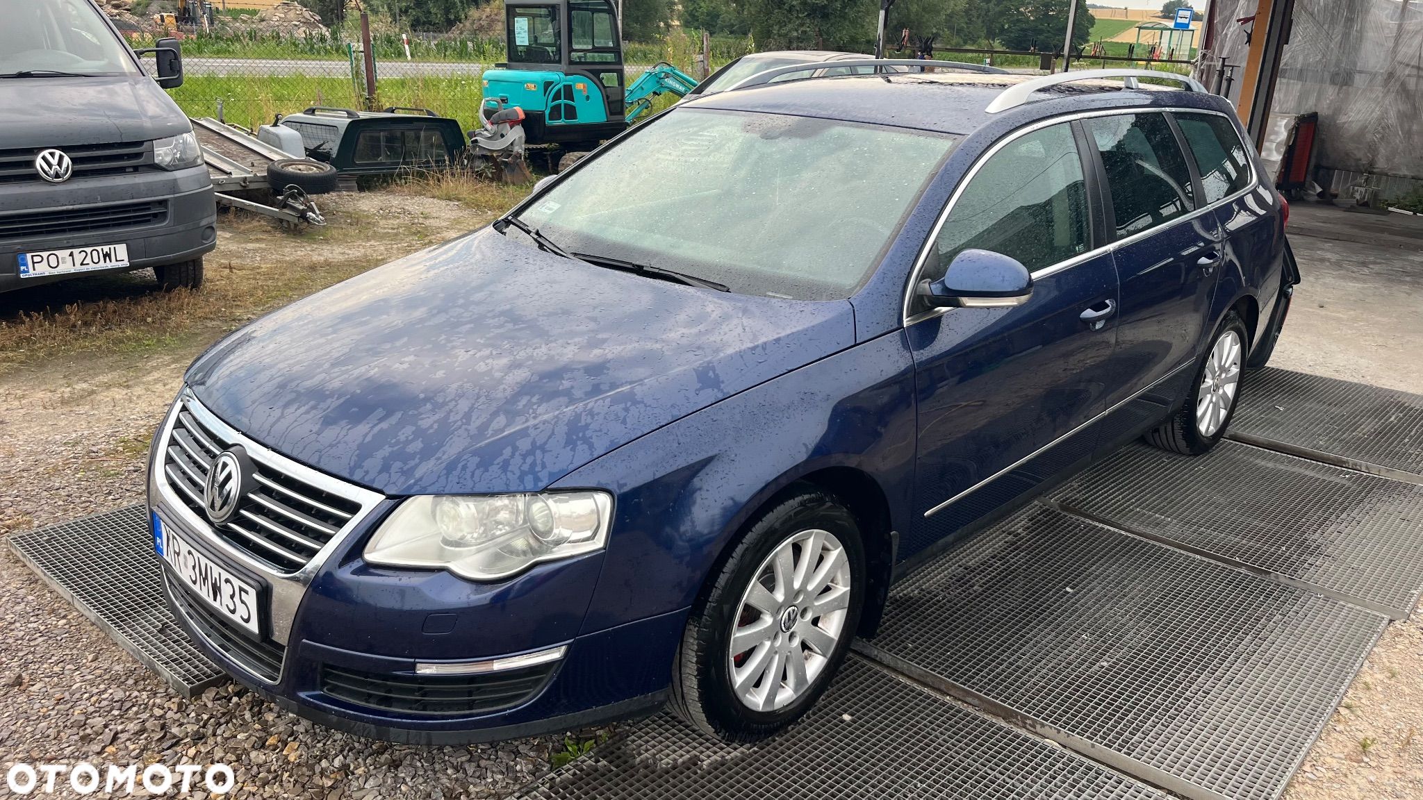 Volkswagen Passat - 1