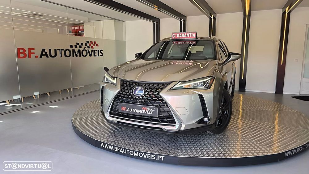Lexus UX 250h Executive - 1