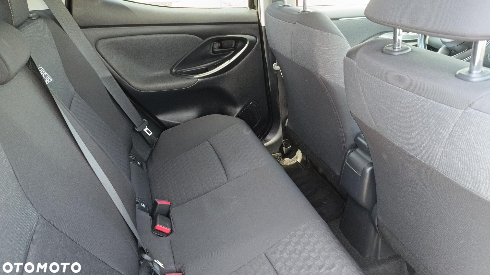 Toyota Yaris - 11