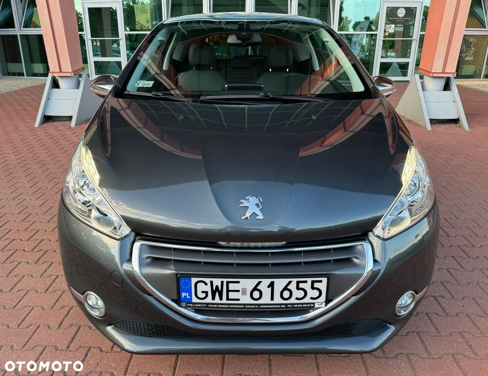 Peugeot 208 - 16