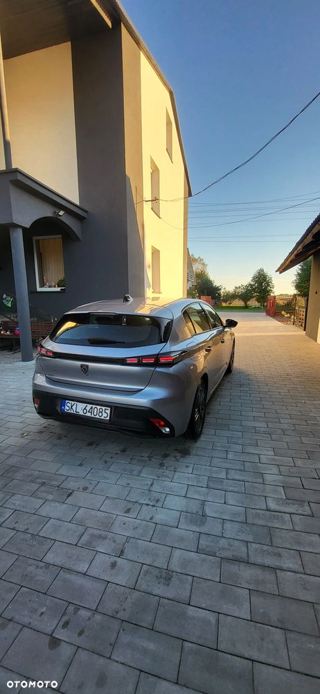 Peugeot 308 - 8
