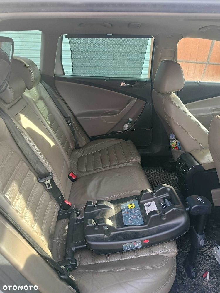 Volkswagen Passat - 8