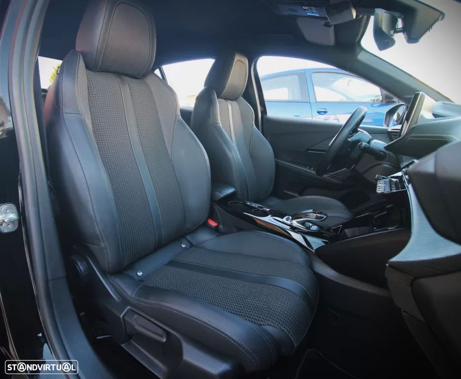Peugeot e-208 50 kWh GT Line - 25