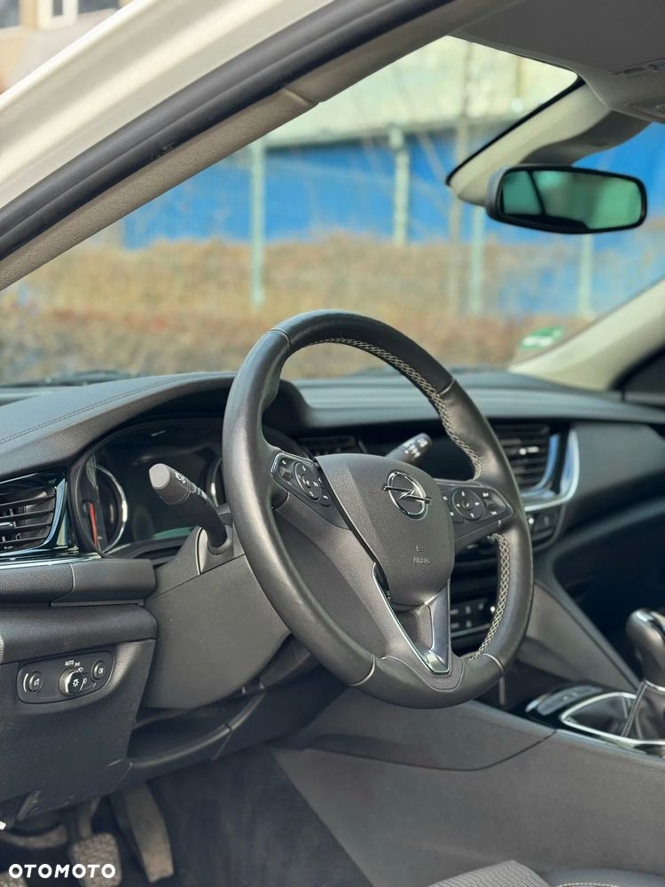 Opel Insignia 2.0 CDTI Cosmo S&S - 17