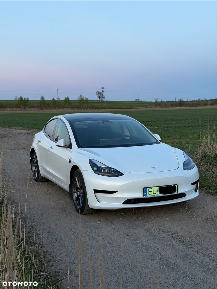 Tesla Model 3 - 7