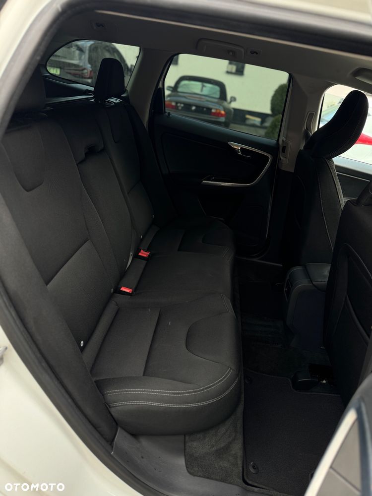 Volvo XC 60 D4 Geartronic Kinetic - 19