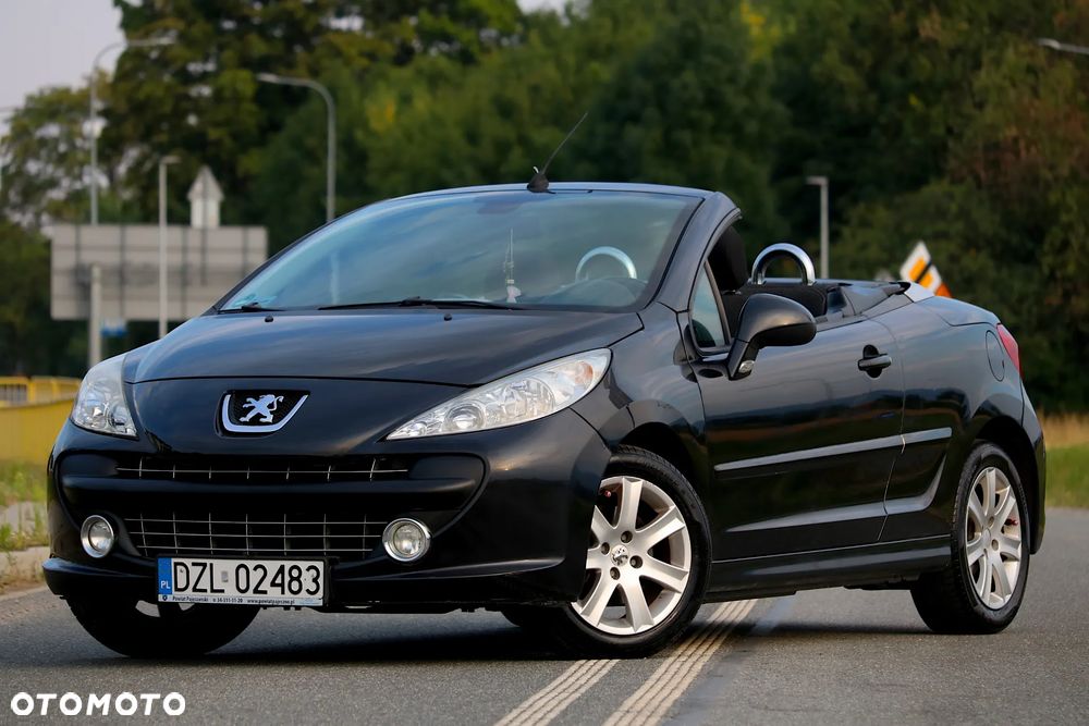 Peugeot 207 CC - 1