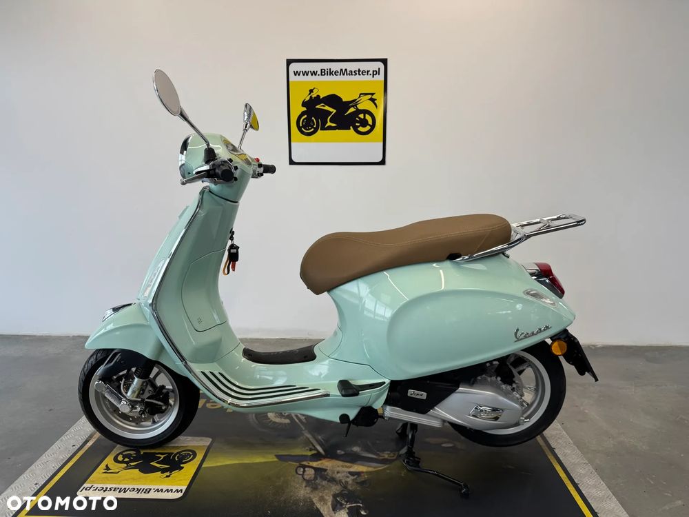 Piaggio Vespa - 2