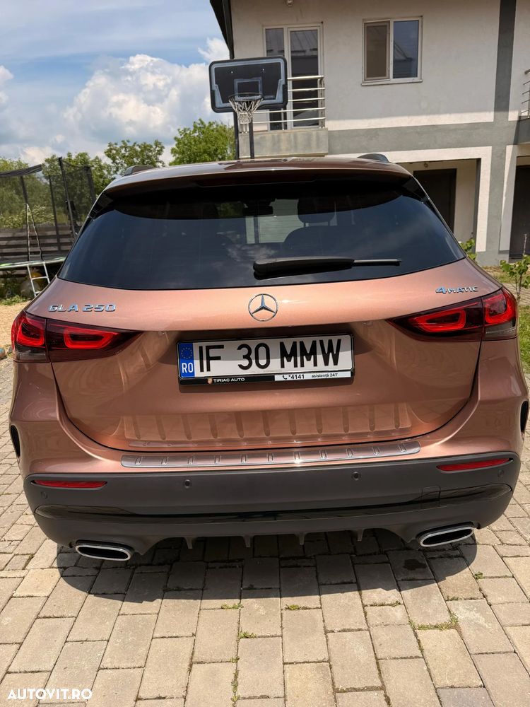 Mercedes-Benz GLA 250 4MATIC Aut. - 8
